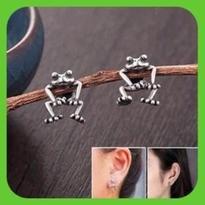 New Absolutely Adorable Beautiful Miniature Little Dudes Frog 🐸 Stud Earrings
